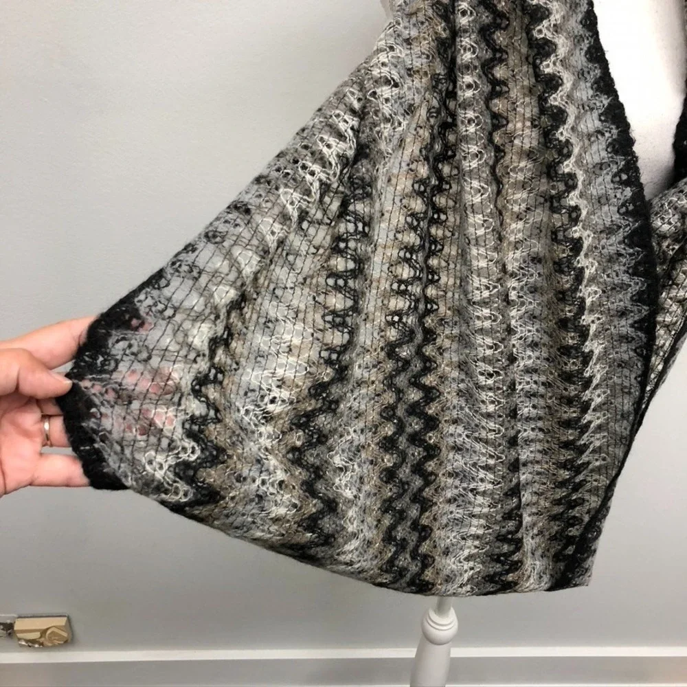 Missoni Infinity Scarf Wool Womens 31.5x25 Knit Chunky Gray Stripe‎ Gorpcore
